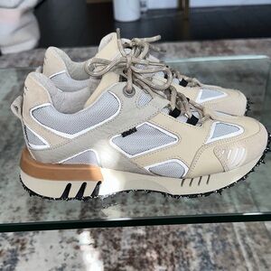 Bronx dad platform‎ trainer Beige and White Sneakers womens 7.5